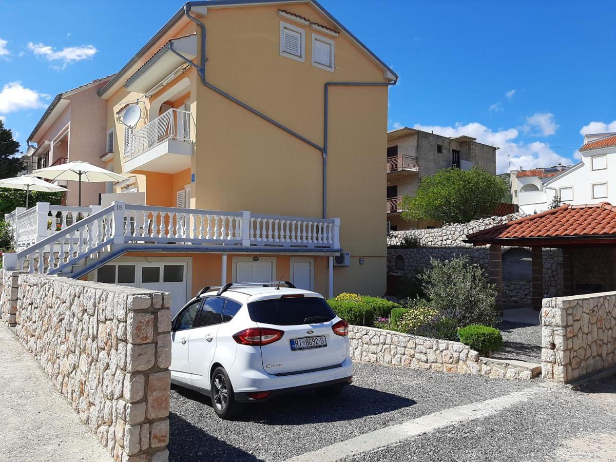 Apartments Pavelic Novi Vinodolski Buitenkant foto