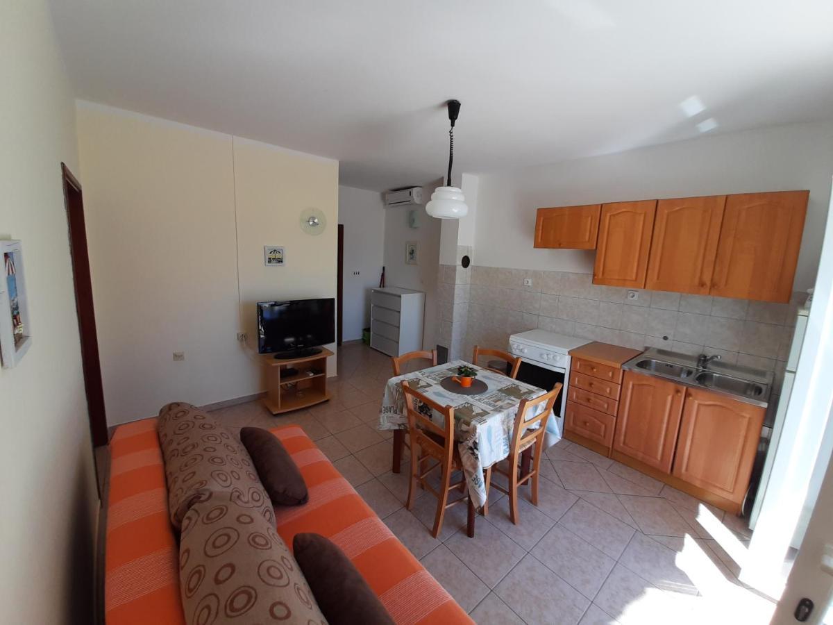 Apartments Pavelic Novi Vinodolski Buitenkant foto