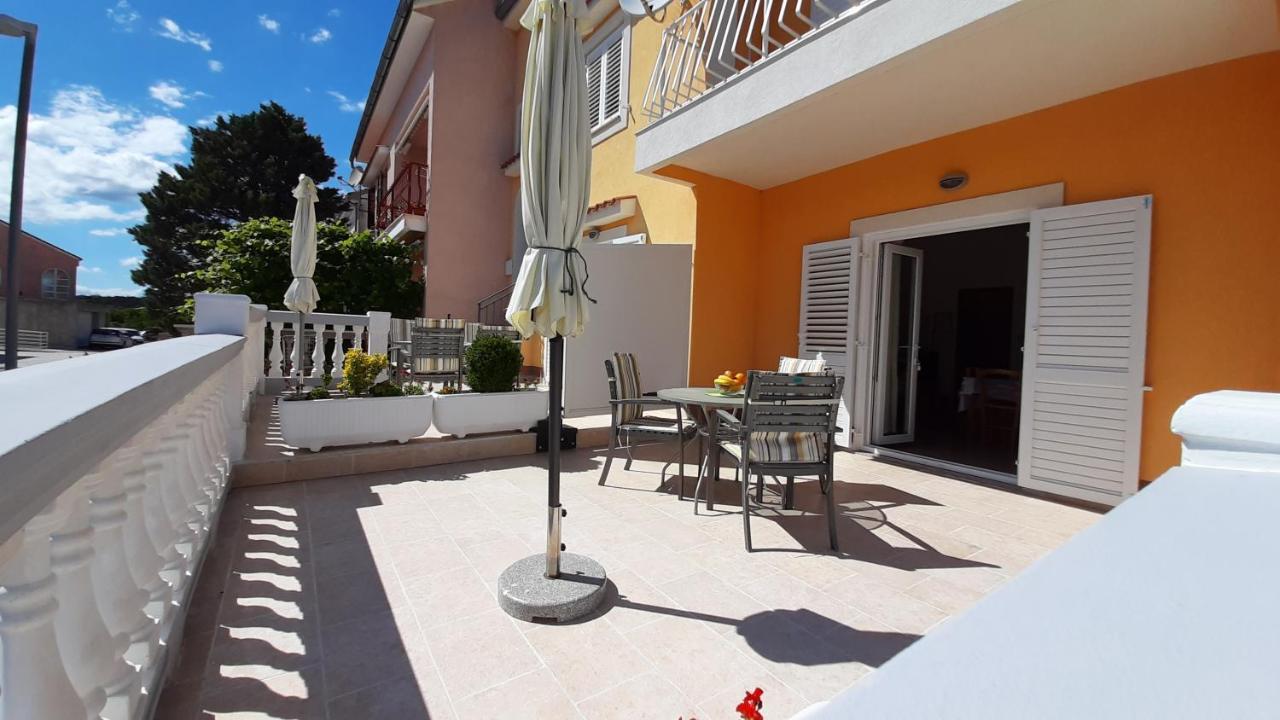 Apartments Pavelic Novi Vinodolski Buitenkant foto